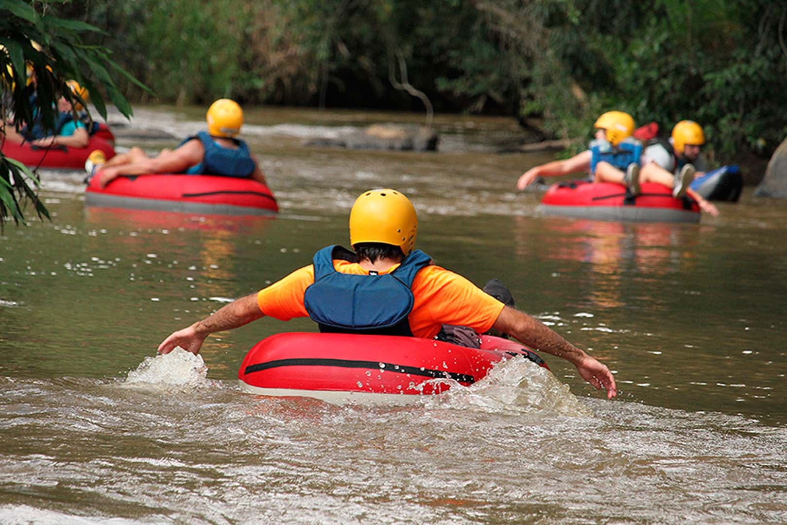 Bóia-cross no Rio do Peixe — aventura aquática em família