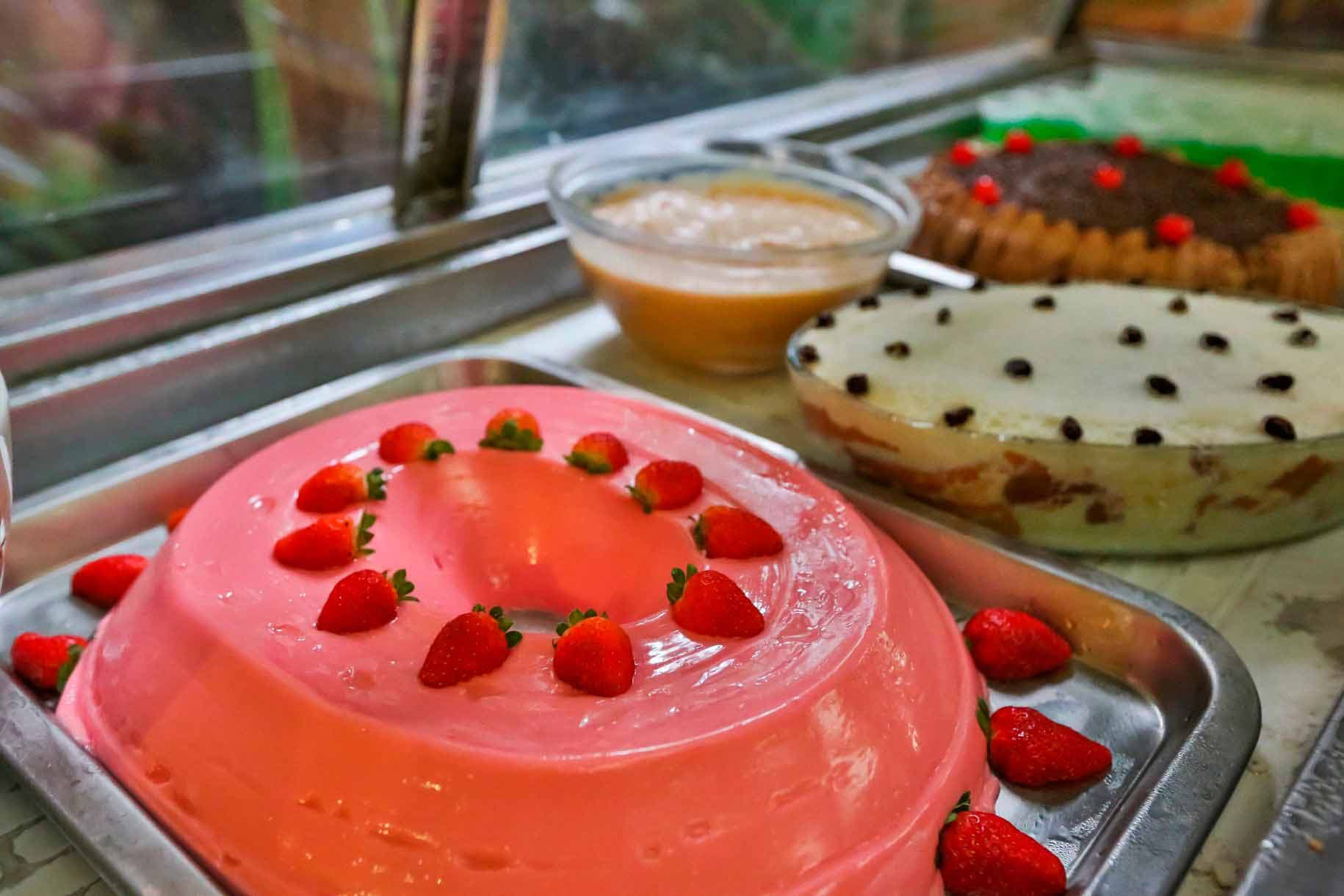 Pratos quentes do jantar feitos no fogão a lenha (foto 12)